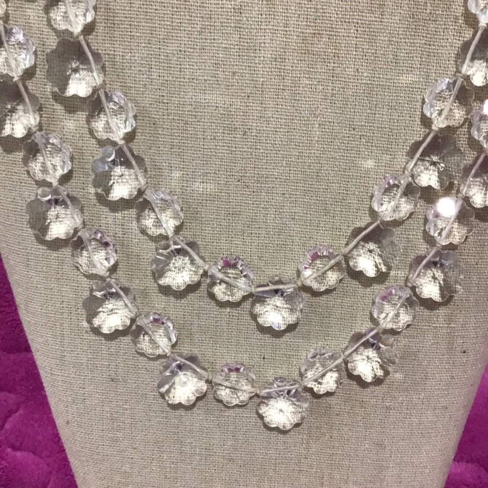 Vintage Floral Shaped Crystal Beaded Necklace. - Picture 2 of 5